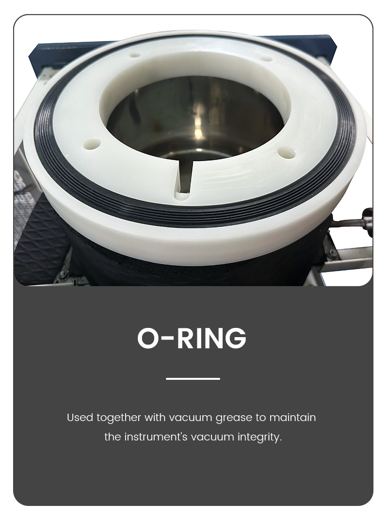 Infographic detail of a vacuum freeze dryer O-ring, showing the rubber sealing gasket used with vacuum grease to maintain strict pressure integrity inside the chamber.